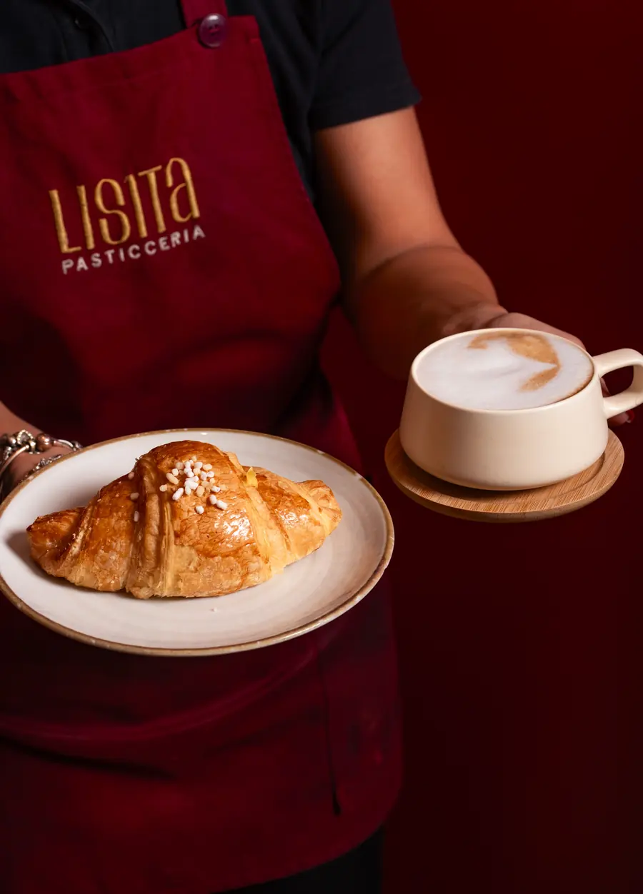 Table service at Lisita
